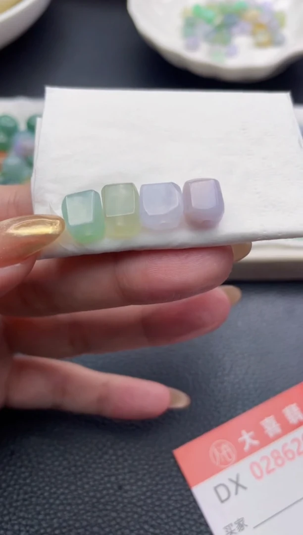 未镶嵌定制翡翠木**瓛珠子