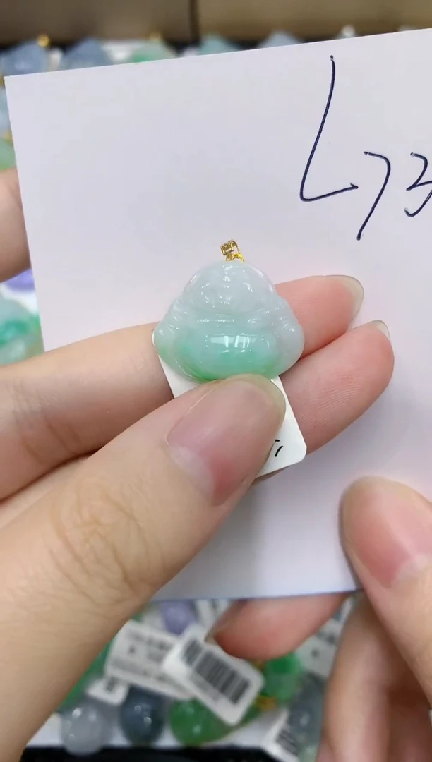 翡翠18K金镶嵌颈饰111111111111