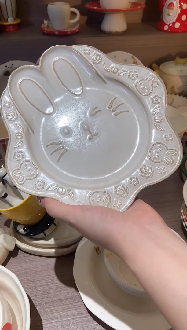 瓷浮雕 小兔子 盘子