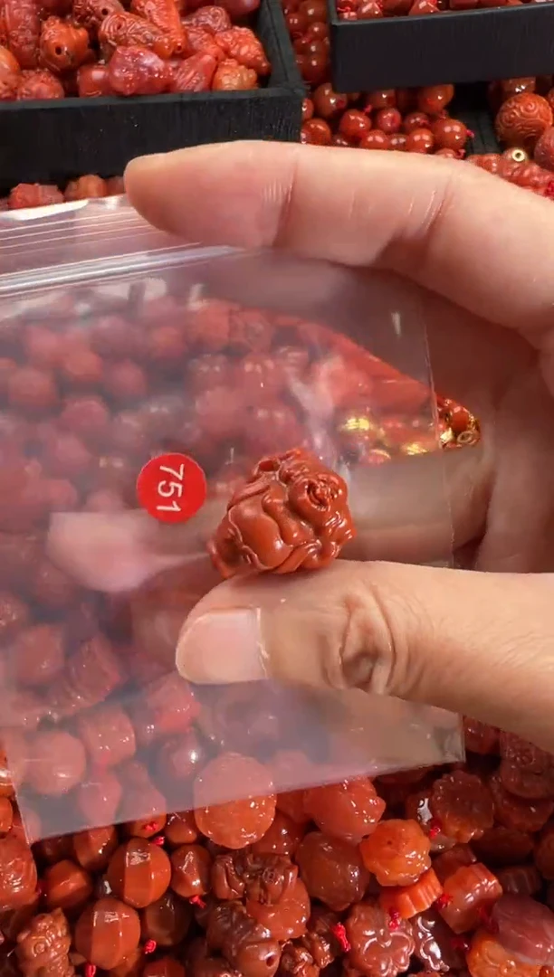 【闪购商品】南红玛瑙颈饰未镶嵌1