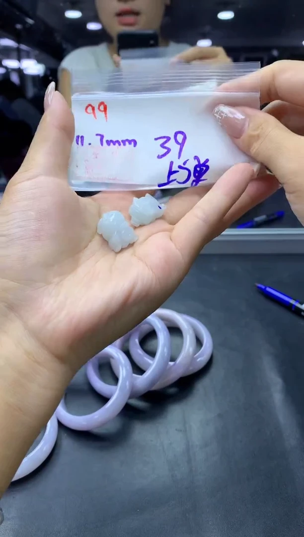 未镶嵌定制翡翠9猪猪+39元+多样性拍一发一