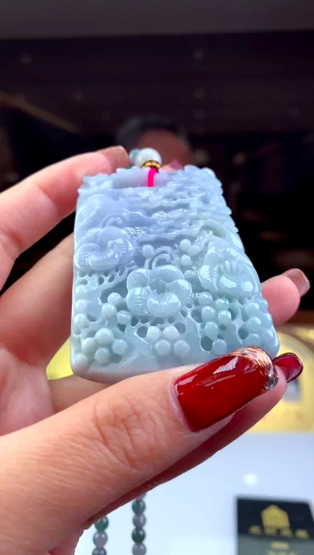 【闪购商品】定制翡翠未镶嵌天然A货翡翠挂件（拍一发一）