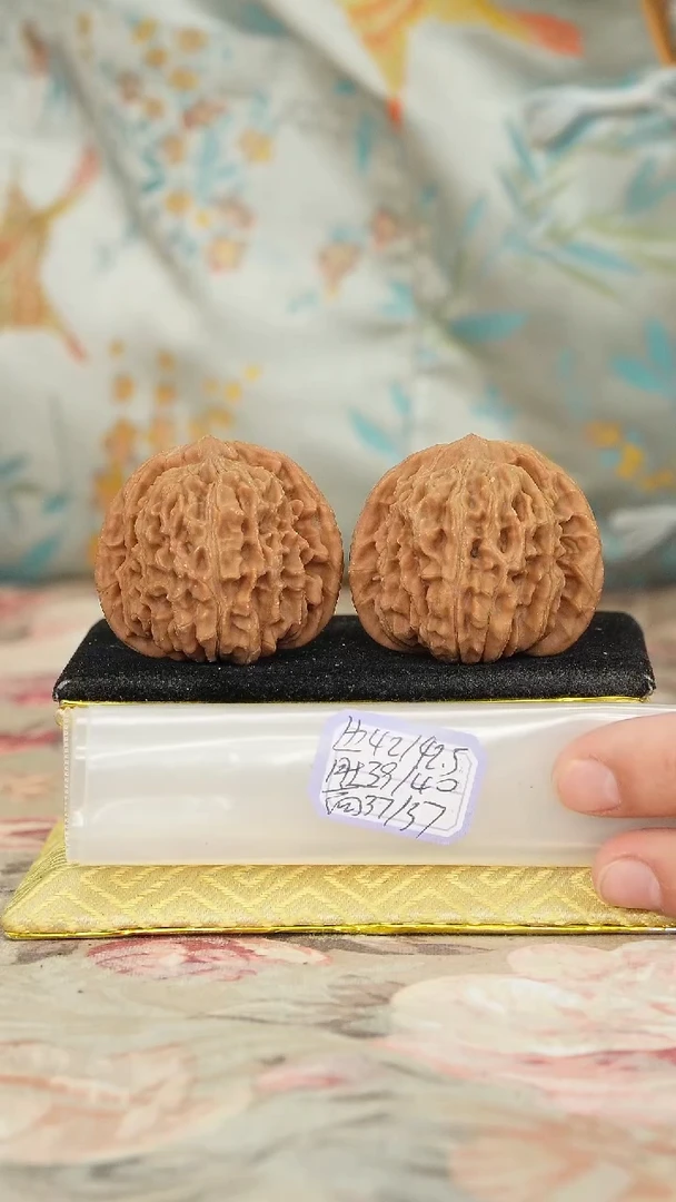 【闪购商品】文玩核桃把件平谷楼