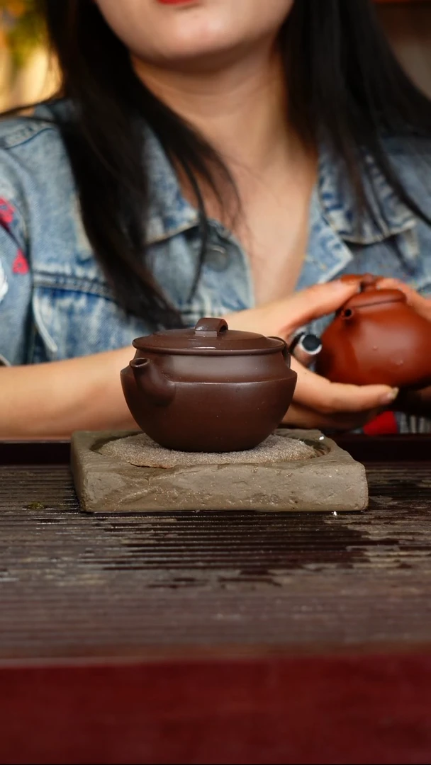 宜兴原矿紫砂壶茶壶宜兴原矿紫砂壶茶壶140C