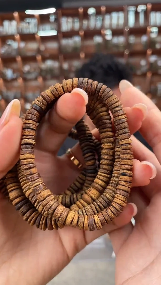 【闪购商品】沉香手串38号惠安红土多样性发一条