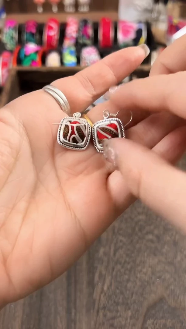 【闪购商品】织绣民族风老绣饰品145