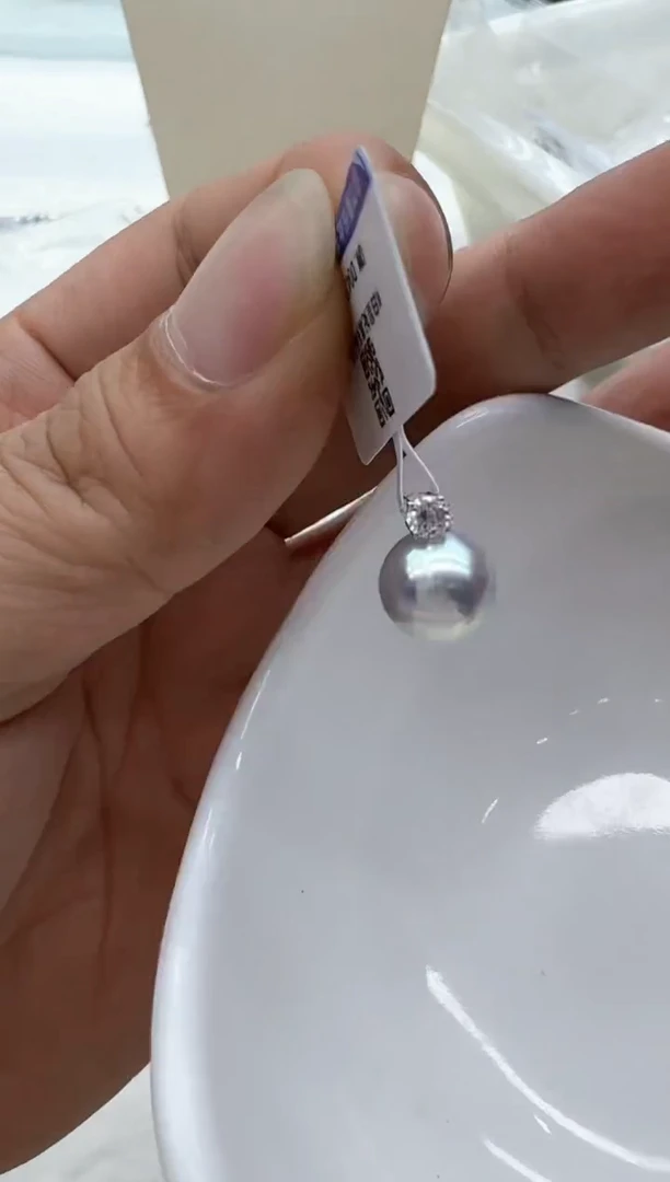 【闪购商品】海水珍珠颈饰18K金镶嵌清货