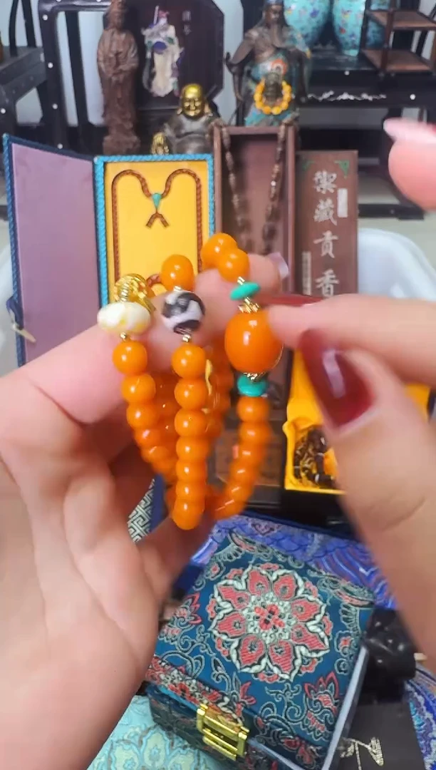 【闪购商品】蜜蜡颈饰未镶嵌老板娘推荐------------