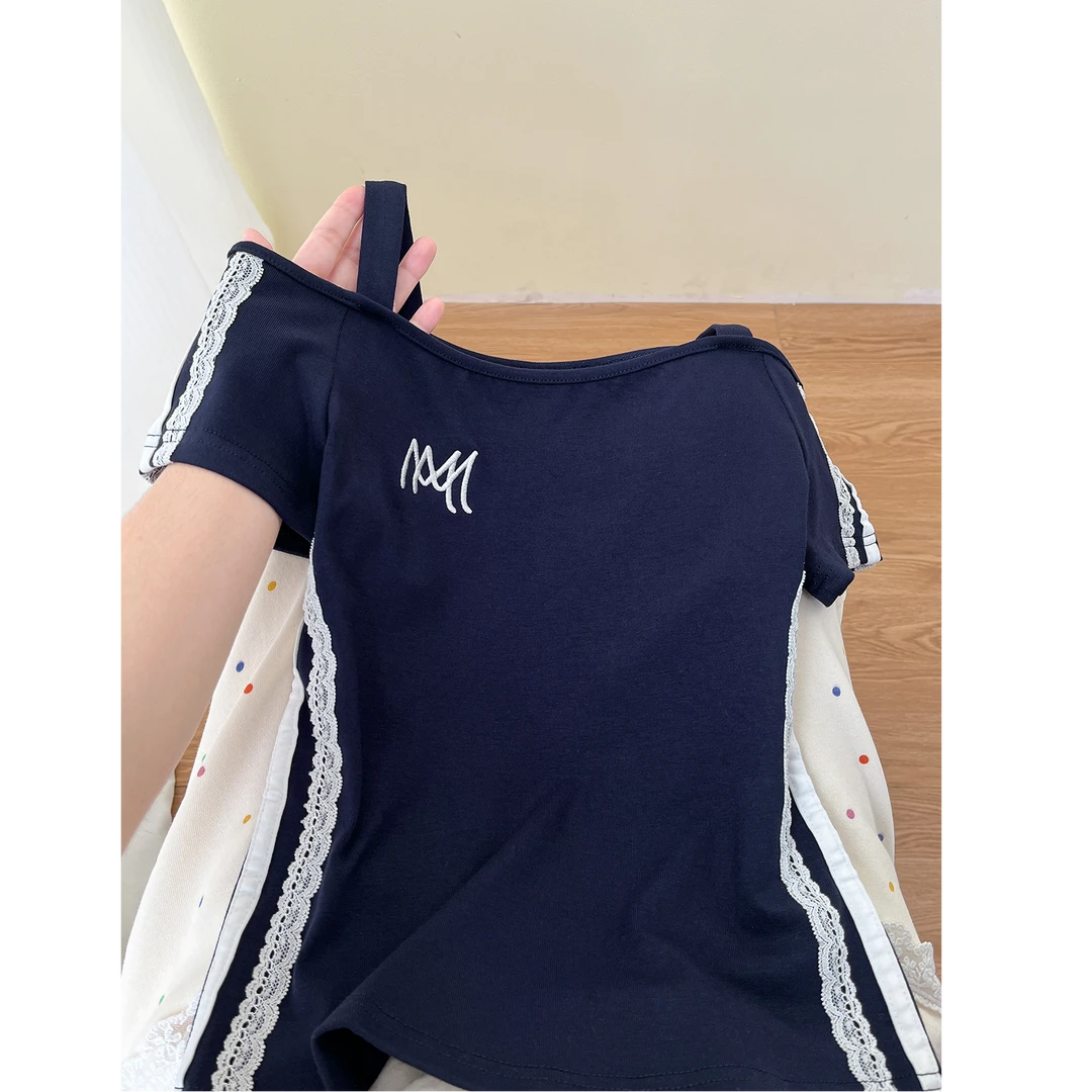 韩系甜美夏季新款一字领斜肩纯欲风显瘦上衣女蕾丝拼接短袖t恤衫