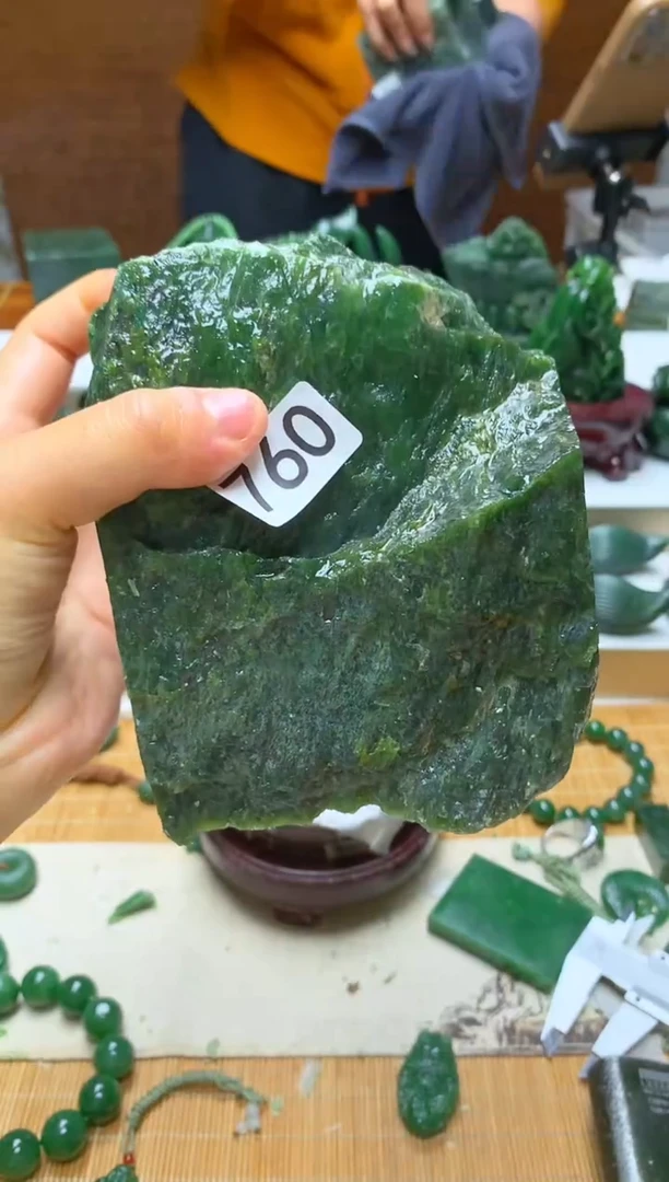 未镶嵌和田玉摆件1