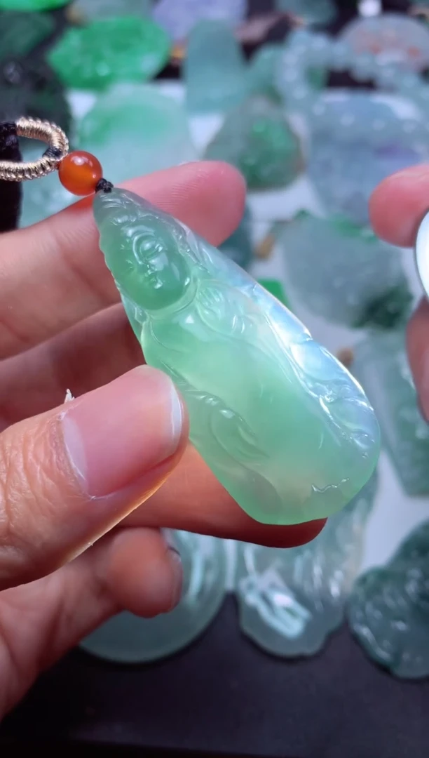 【闪购商品】翡翠颈饰未镶嵌天然翡翠