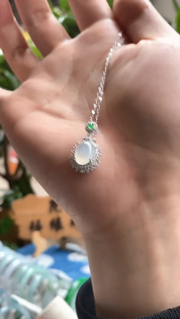 翡翠银S925镶嵌颈饰翡翠吊坠