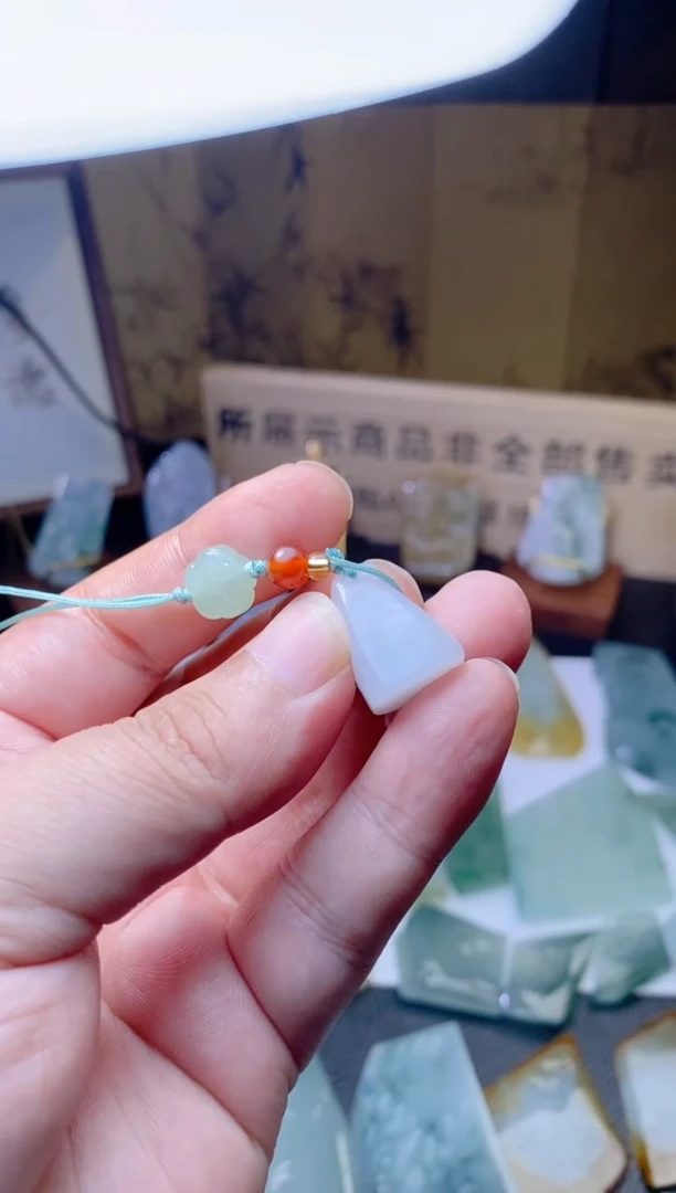 未镶嵌定制翡翠翡翠 多样性发货