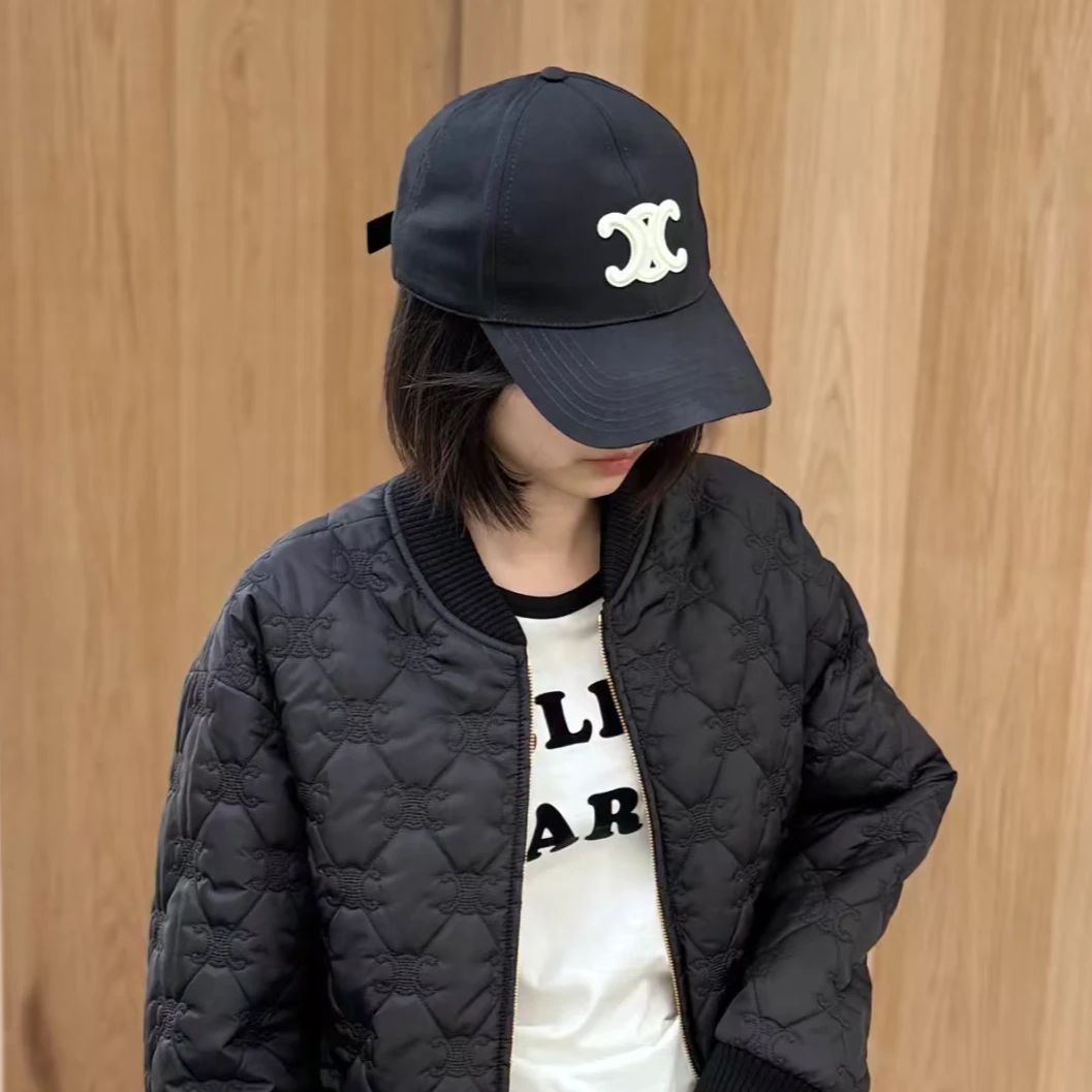 未使用 Celine/思琳 黑色凯旋门logo棒球帽