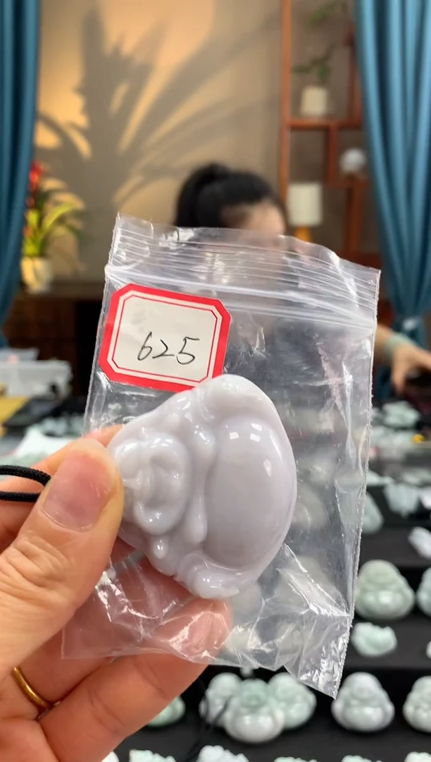 翡翠未镶嵌颈饰佛公625