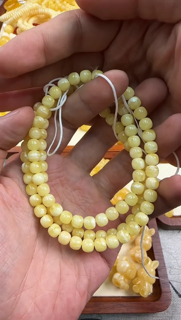 蜜蜡未镶嵌珠宝奇石链子