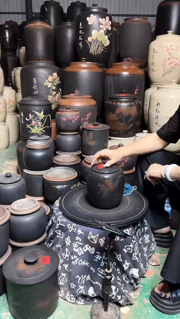 罐完品茶叶罐 冬瓜荷花    168