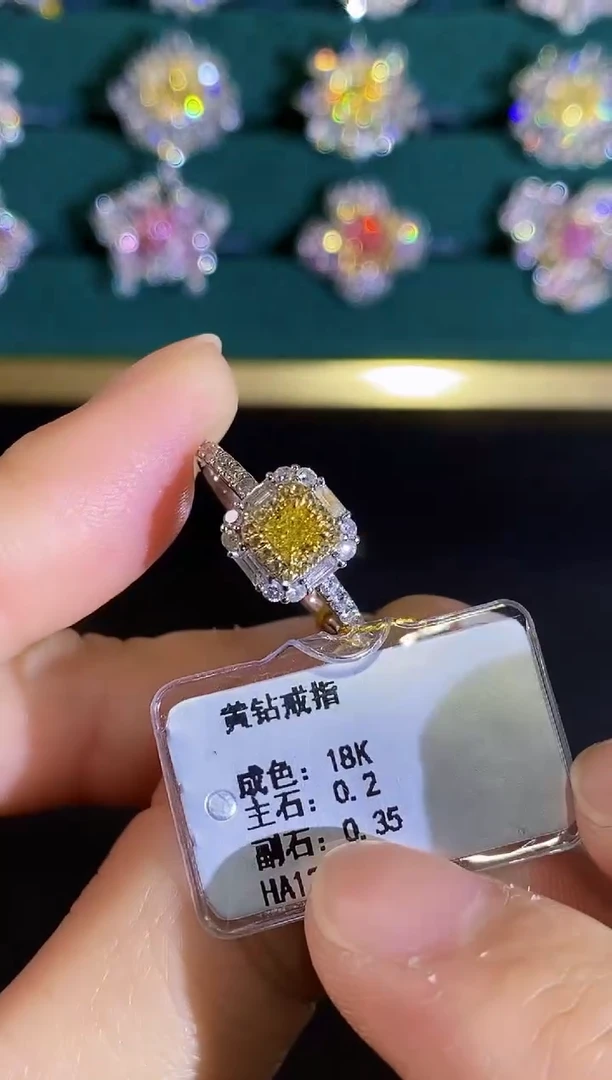 18K金镶嵌戒指钻石戒指