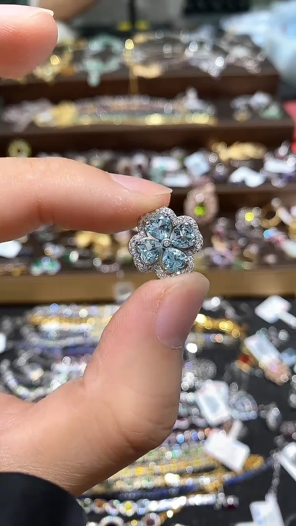 【闪购商品】海蓝宝石颈饰银S925镶嵌吊坠