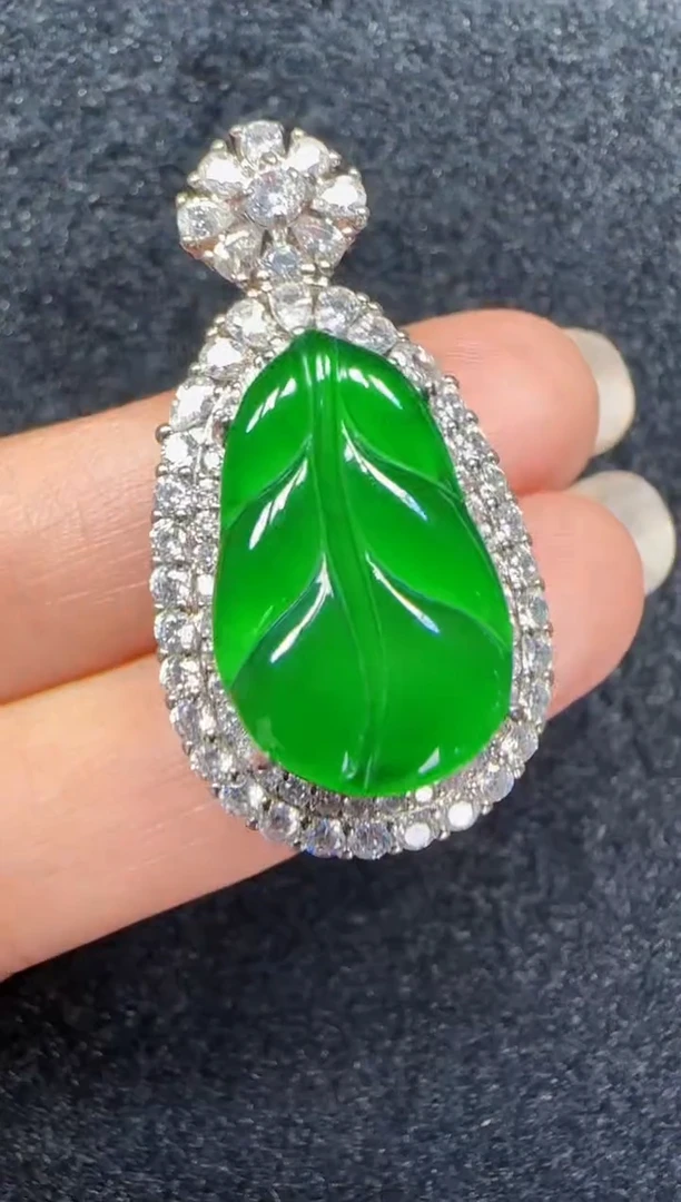 未镶嵌定制翡翠翡翠吊坠32