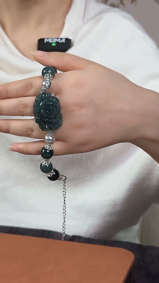 未镶嵌手串翡翠天然翡翠雕花手串