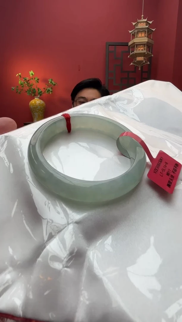 未镶嵌手镯翡翠嗯*翡翠手镯1