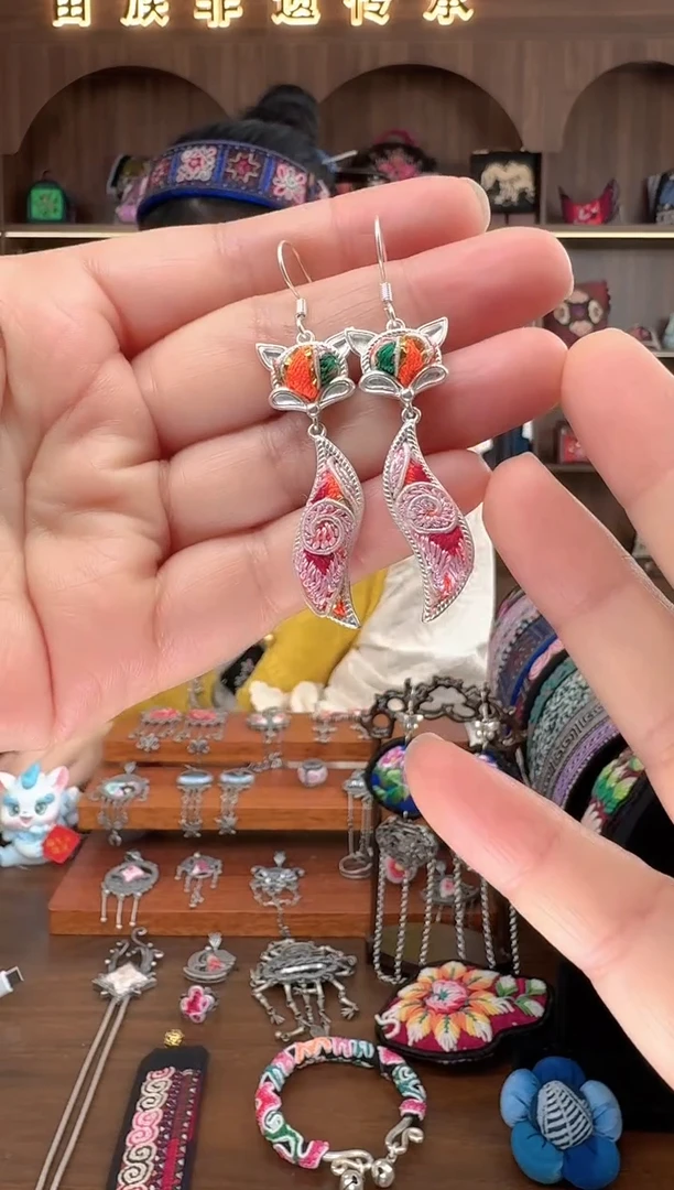【闪购商品】织绣扶光苗绣传承24