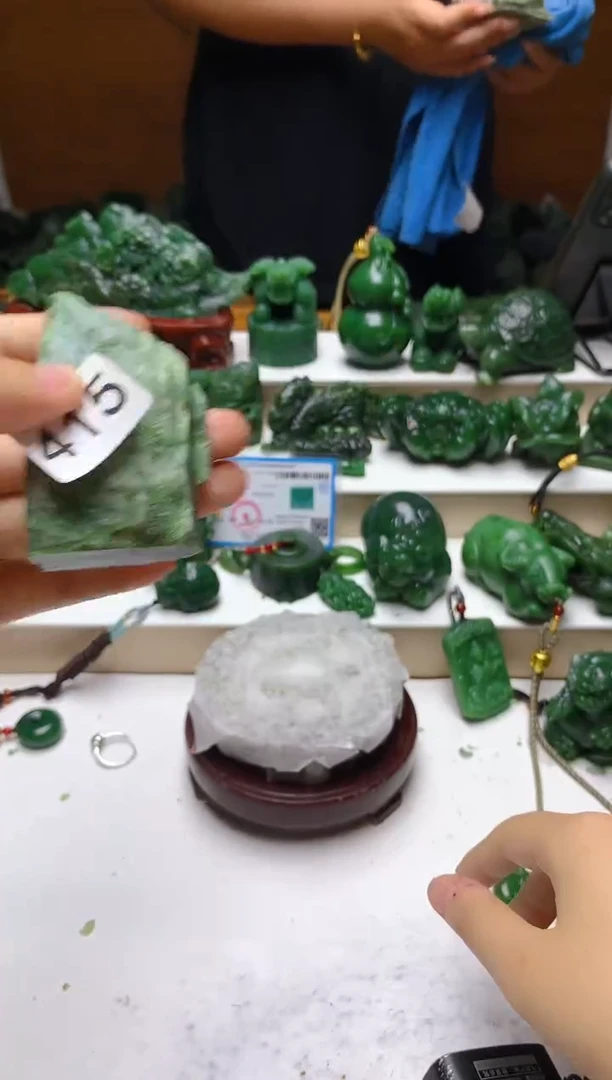 未镶嵌和田玉（碧玉）珠宝半成品1