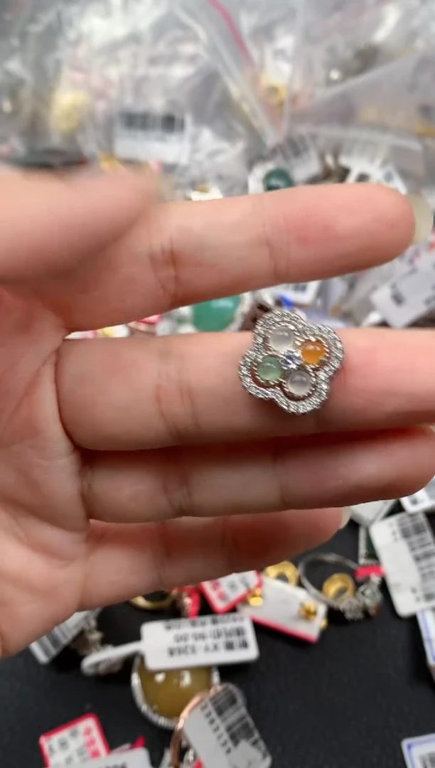 翡翠戒指银S925镶嵌天然A货缅甸翡翠