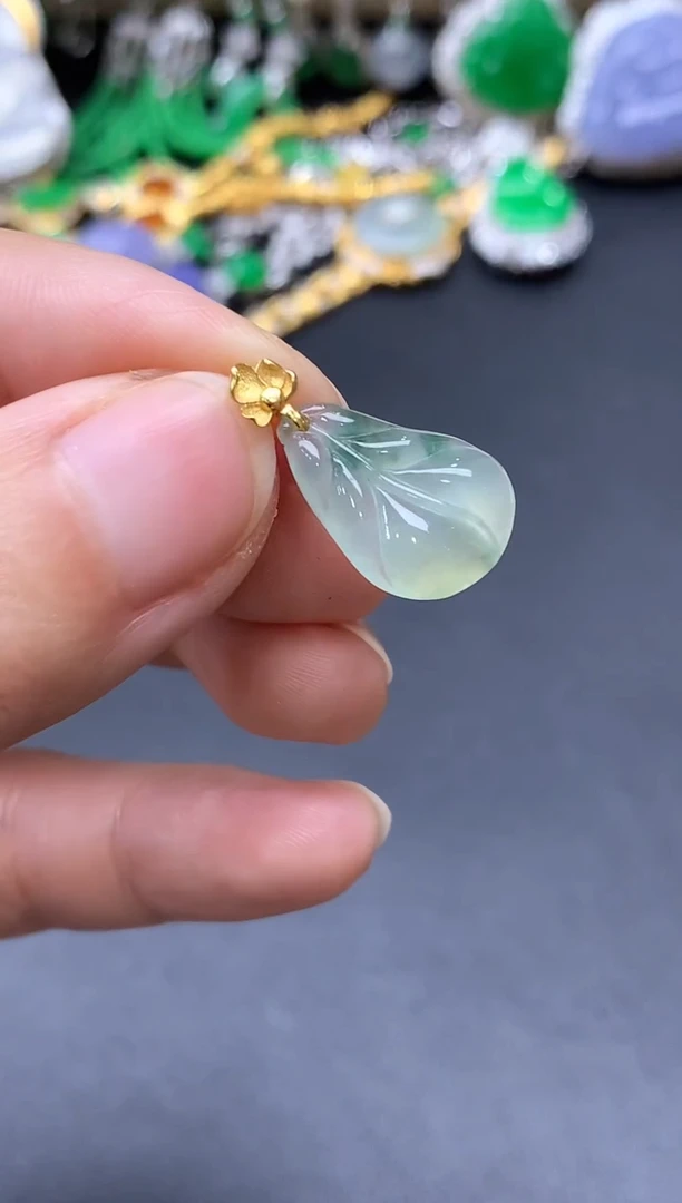 颈饰18K金镶嵌翡翠112中国好珍宝