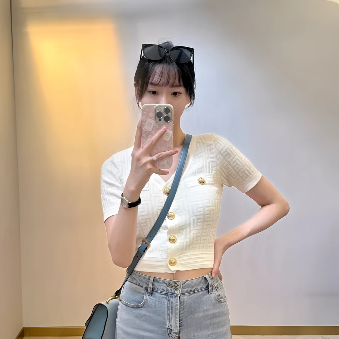 2025春夏巴家小香风时尚V领单排扣镂空花纹高级感针织衫薄开衫女