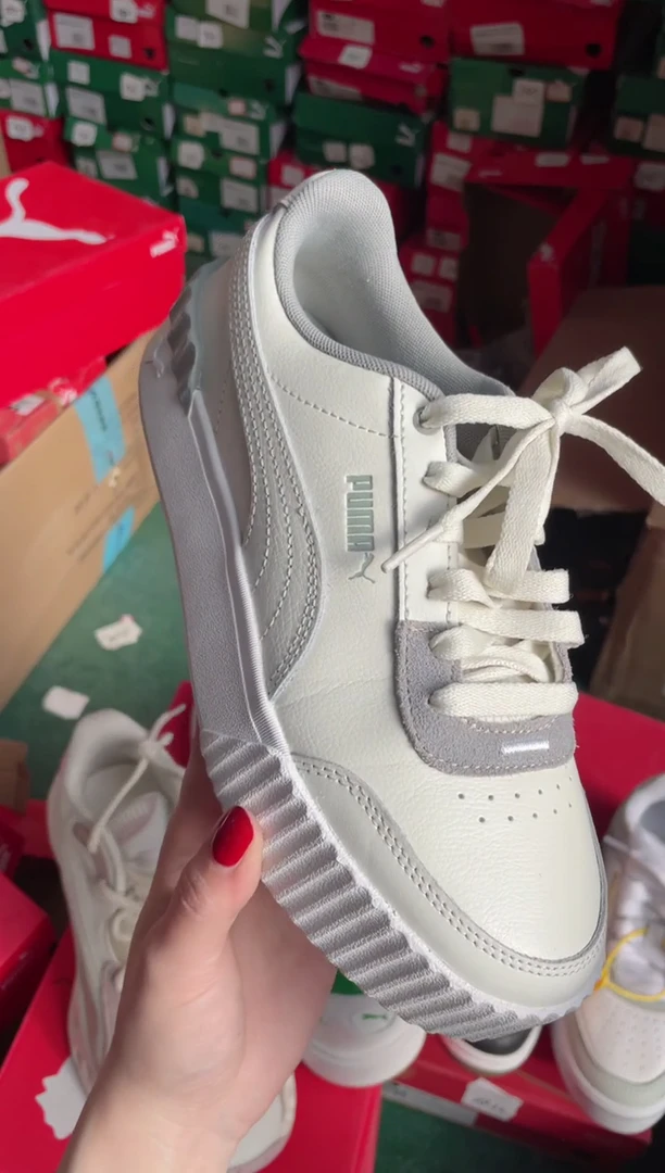 彪马时尚休闲运动鞋37.5M  EE53