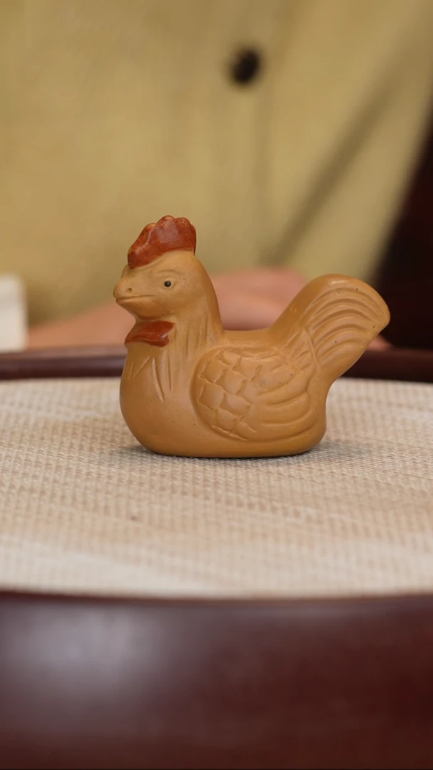 【闪购商品】紫砂茶宠黄金段小鸡