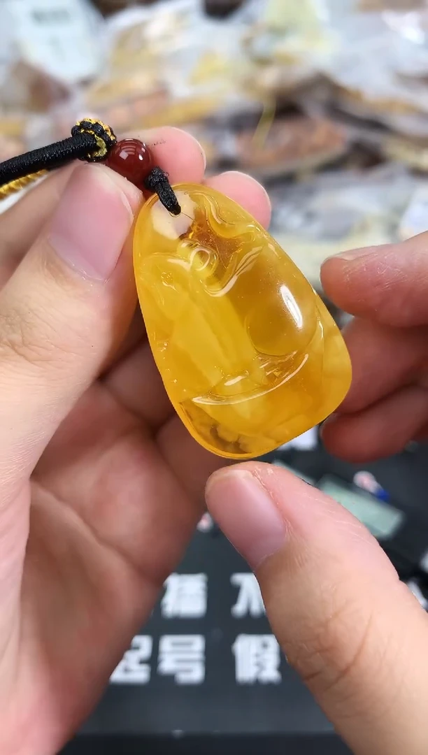 蜜蜡未镶嵌珠宝奇石84