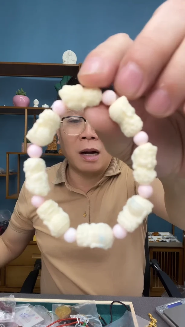 未镶嵌琥珀裸石19（有瑕介意勿拍）