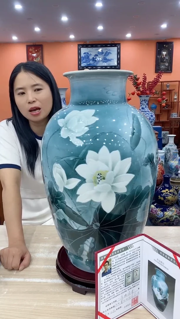 摆件新中式摆件荷塘清香墨绿色腰鼓瓶