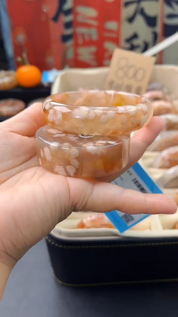 【闪购商品】石英质玉手镯未镶嵌赠送镯心（60圈口）