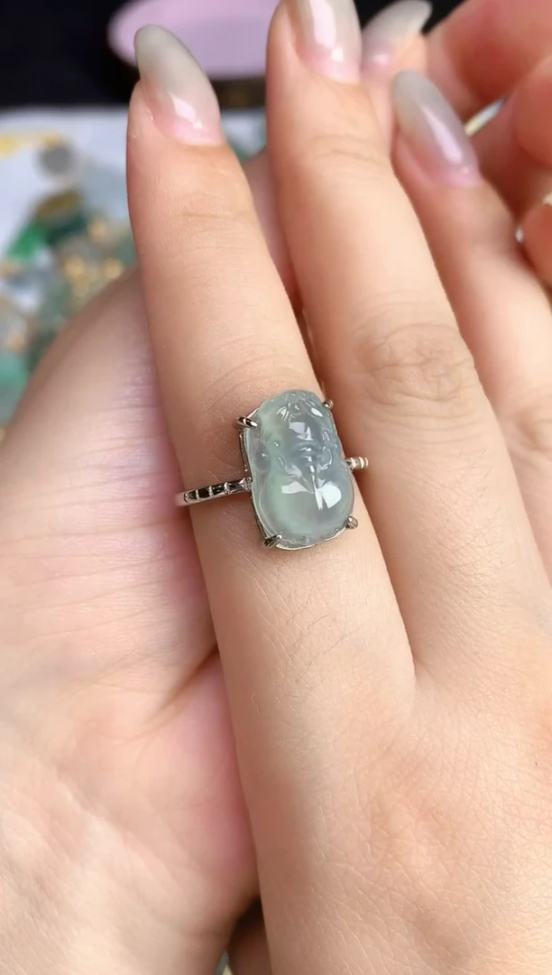 颈饰银S925镶嵌翡翠2025110502