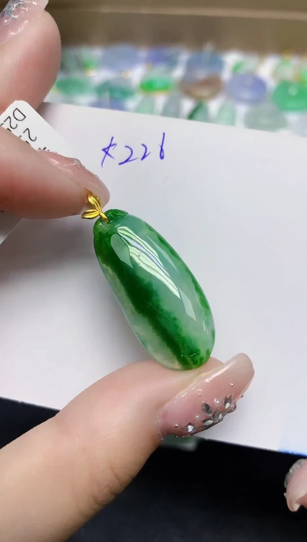 颈饰18K金镶嵌翡翠天然缅甸翡翠A货翡翠百元以上9元证书费自理