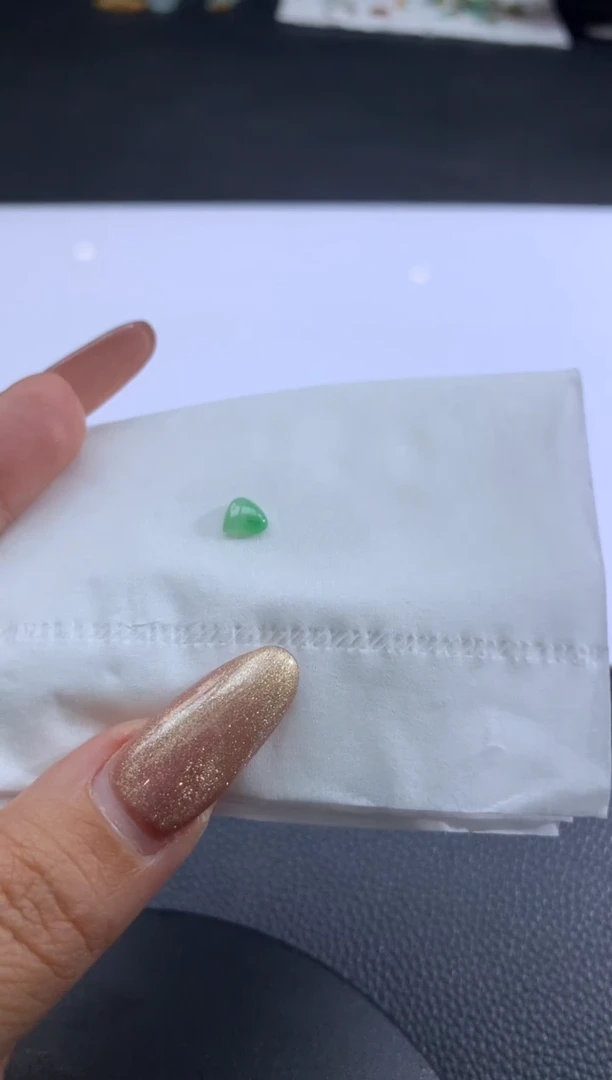 【闪购商品】定制翡翠未镶嵌翡翠