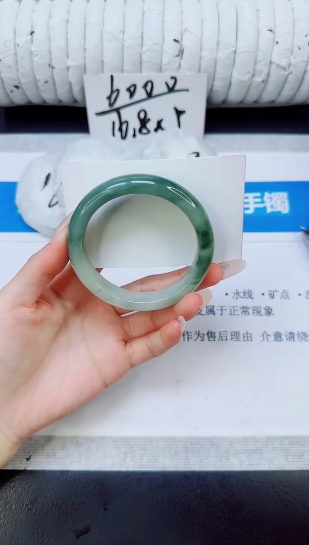 未镶嵌手镯石英质玉71/56
