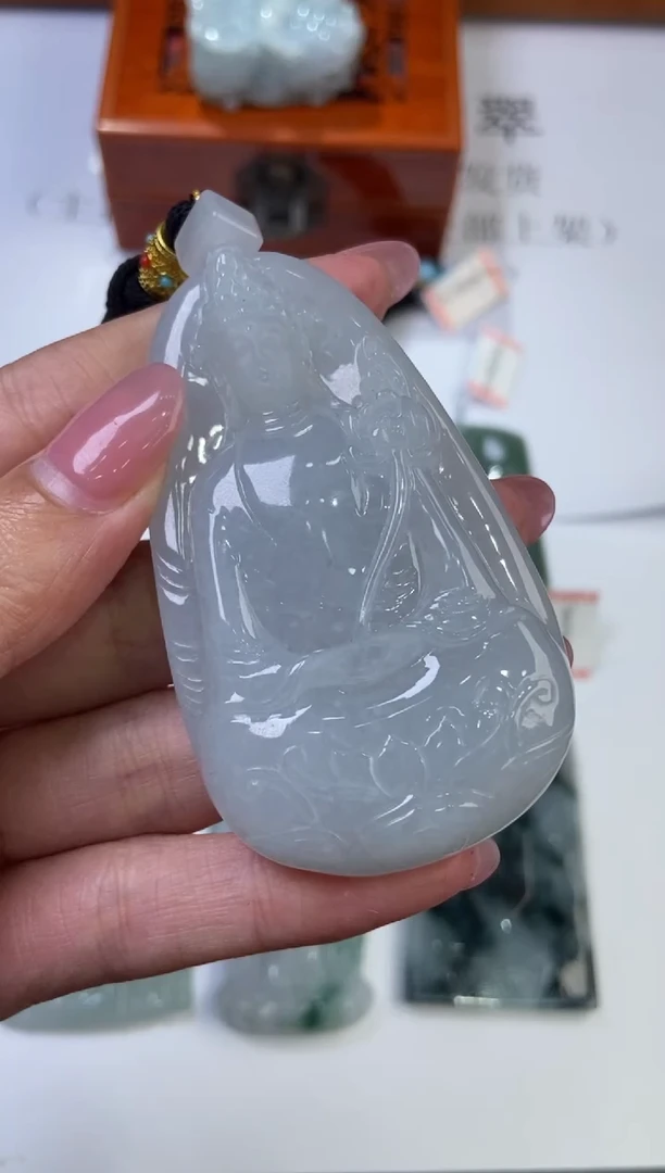 翡翠挂件未镶嵌   291789