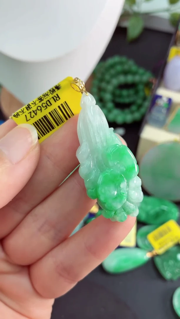 吊坠(不含链)18K金镶嵌翡翠挂件