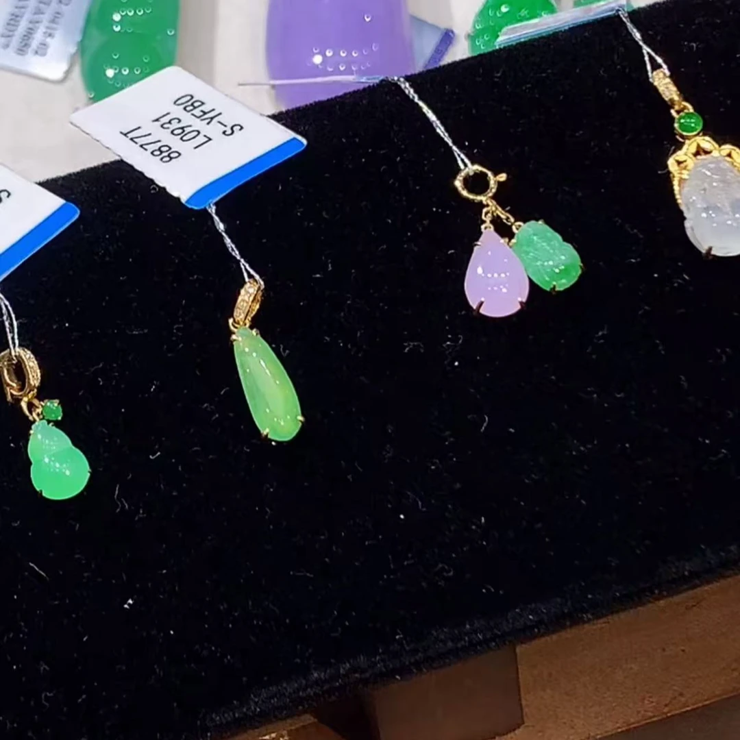 18K 翡翠A货翡翠吊坠  L 团购 多样性发其一