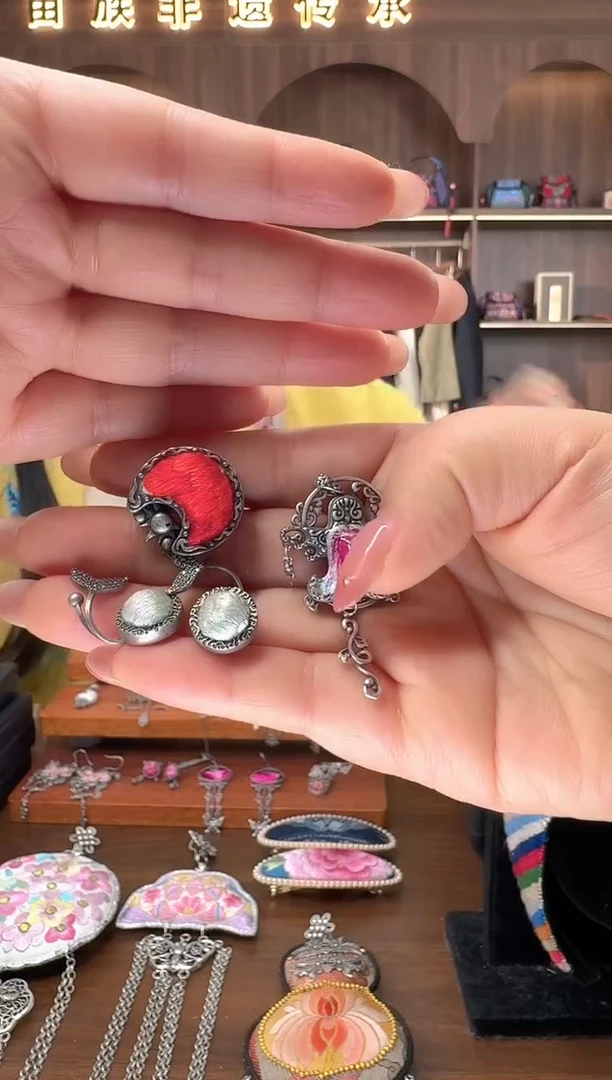 刺绣扶光苗绣传承17