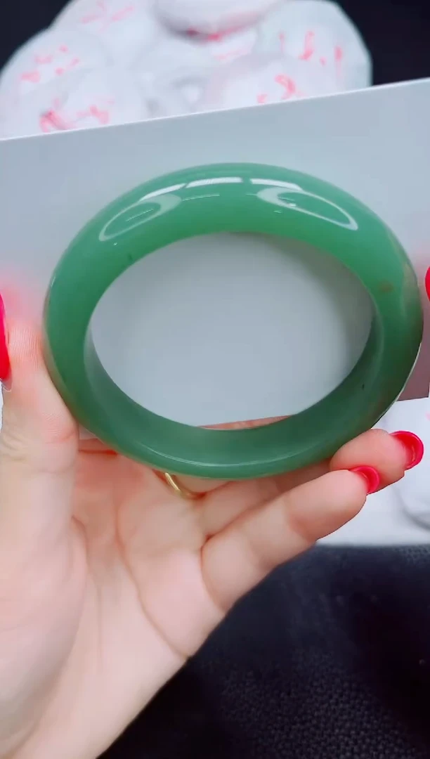 未镶嵌手镯石英质玉124-56.5