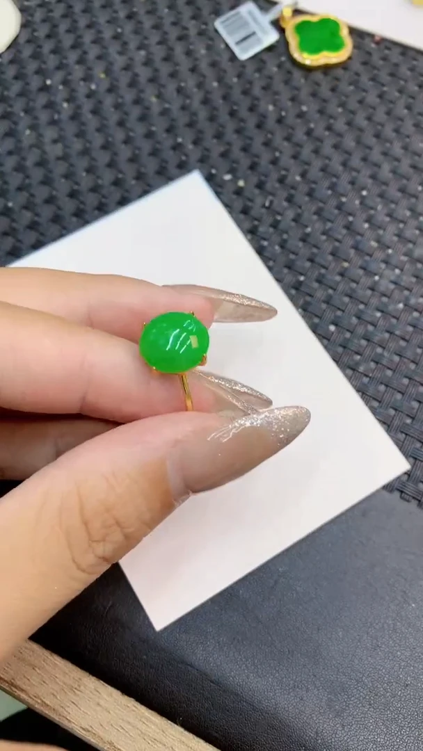 颈饰未镶嵌翡翠1