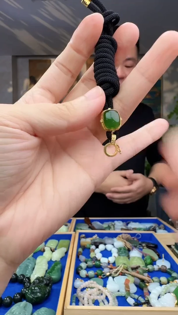 未镶嵌和田玉挂件拍一发一