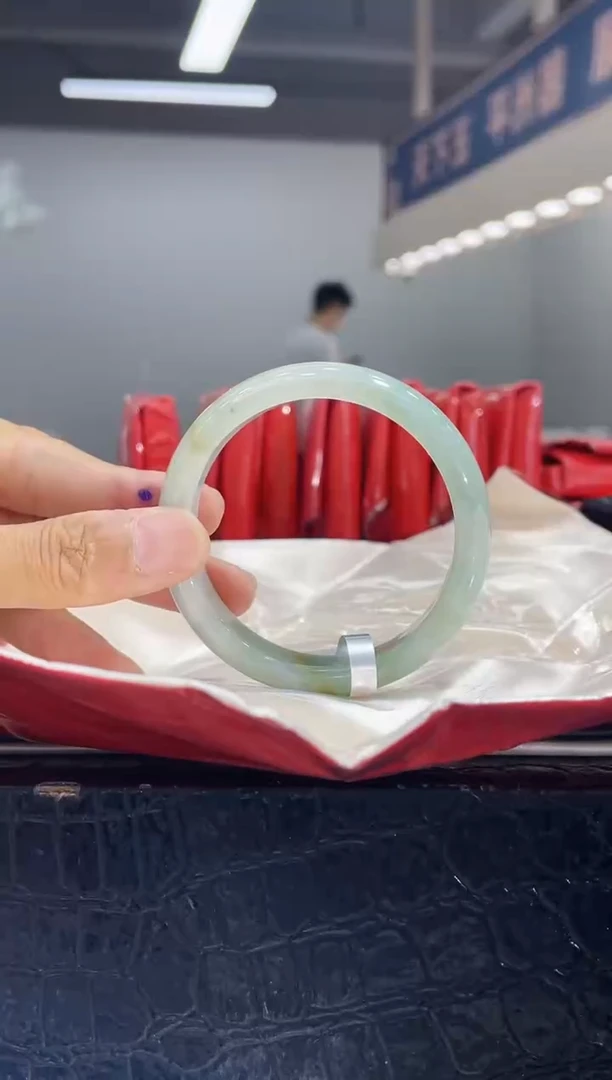 未镶嵌手镯翡翠2