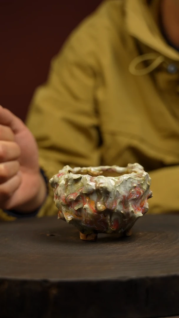 紫泥花盆鸡血红玉石釉堆雕多肉花盆